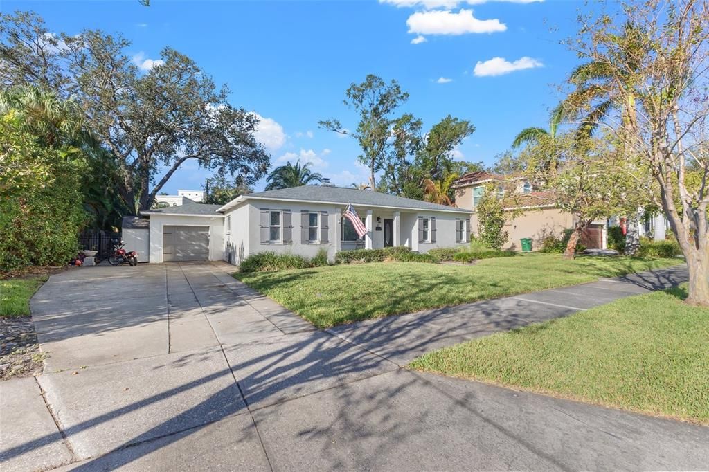 For Sale: $1,450,000 (4 beds, 3 baths, 2066 Square Feet)