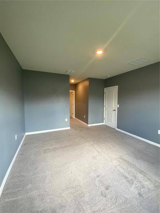 For Rent: $2,500 (3 beds, 2 baths, 1690 Square Feet)