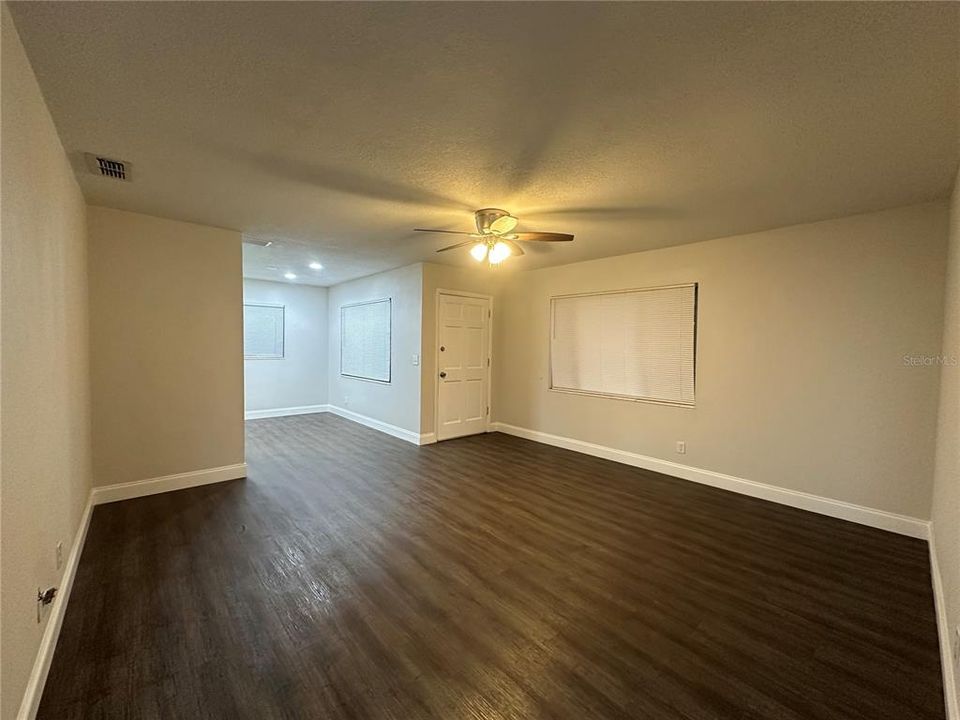 For Rent: $1,700 (3 beds, 1 baths, 1065 Square Feet)