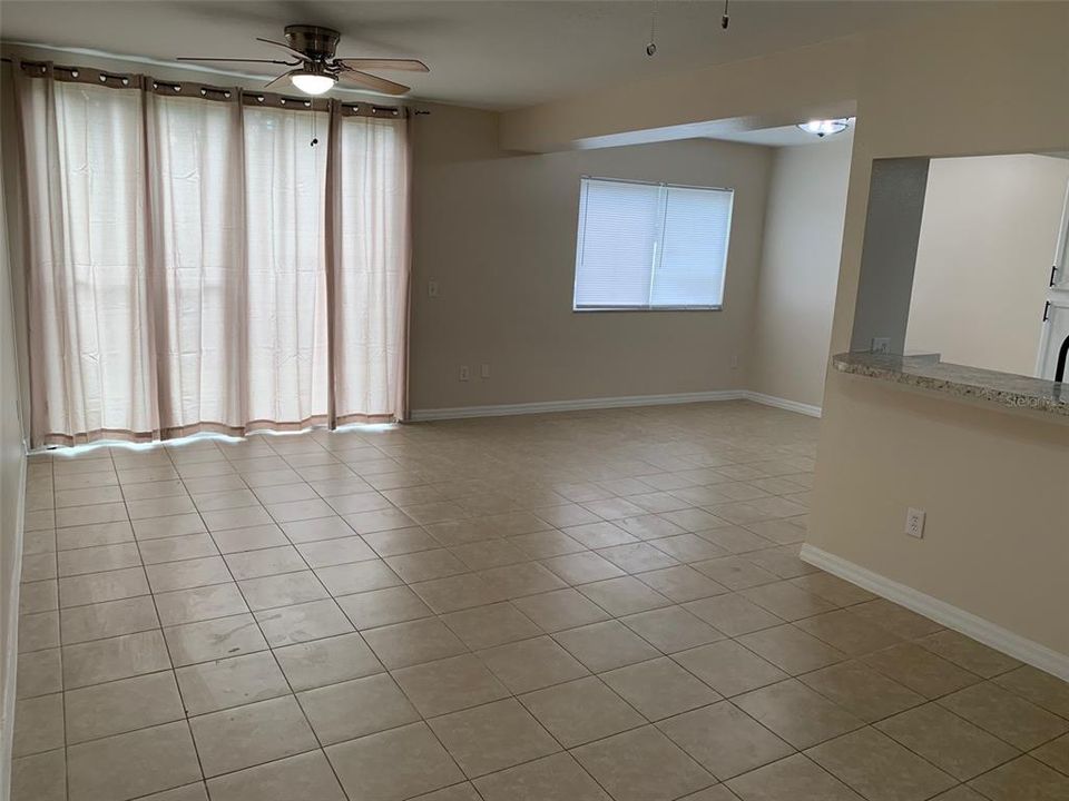 For Rent: $1,700 (3 beds, 2 baths, 1400 Square Feet)