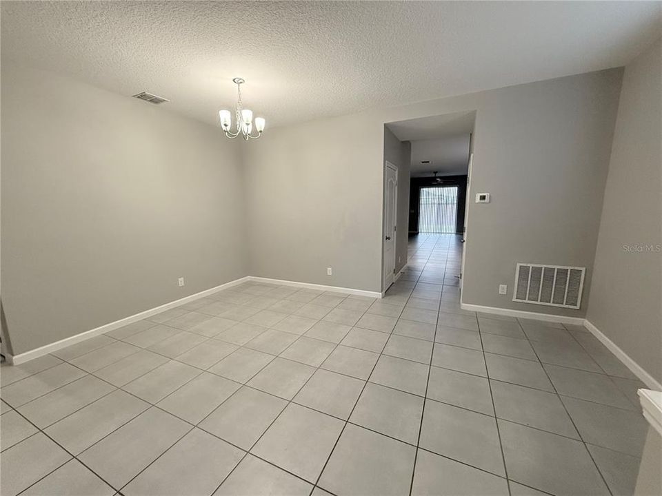 For Rent: $2,800 (4 beds, 2 baths, 2362 Square Feet)