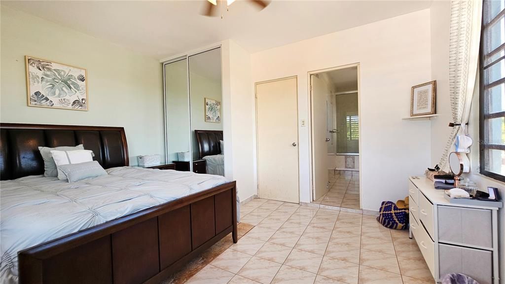 For Sale: $295,000 (8 beds, 0 baths, 3102 Square Feet)