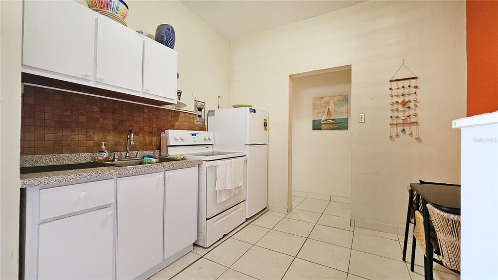 For Sale: $295,000 (8 beds, 0 baths, 3102 Square Feet)