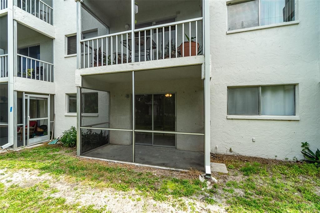 For Sale: $164,900 (2 beds, 2 baths, 917 Square Feet)