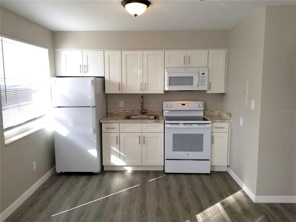 For Rent: $1,450 (1 beds, 1 baths, 500 Square Feet)