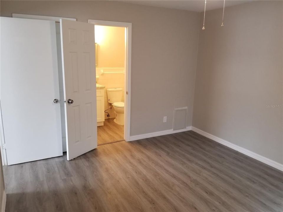 For Rent: $1,450 (1 beds, 1 baths, 500 Square Feet)