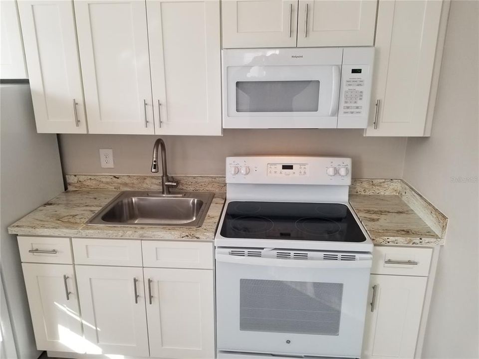 For Rent: $1,450 (1 beds, 1 baths, 500 Square Feet)