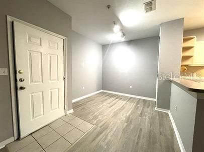 For Rent: $1,495 (2 beds, 1 baths, 901 Square Feet)