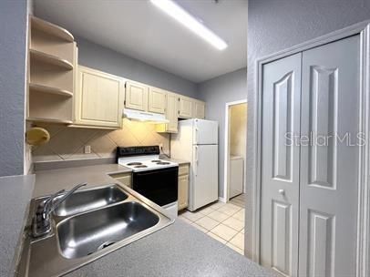 For Rent: $1,495 (2 beds, 1 baths, 901 Square Feet)