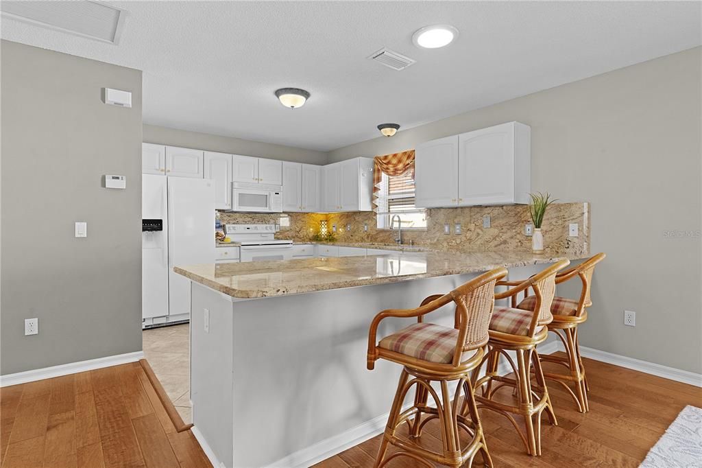 Breakfast bar with plenty of space for you and your guests.