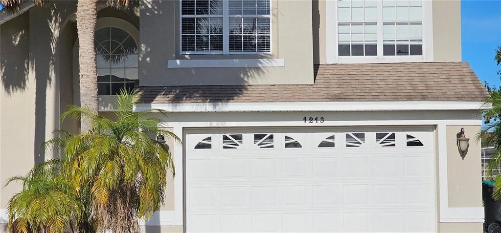 Active With Contract: $3,200 (4 beds, 2 baths, 2457 Square Feet)