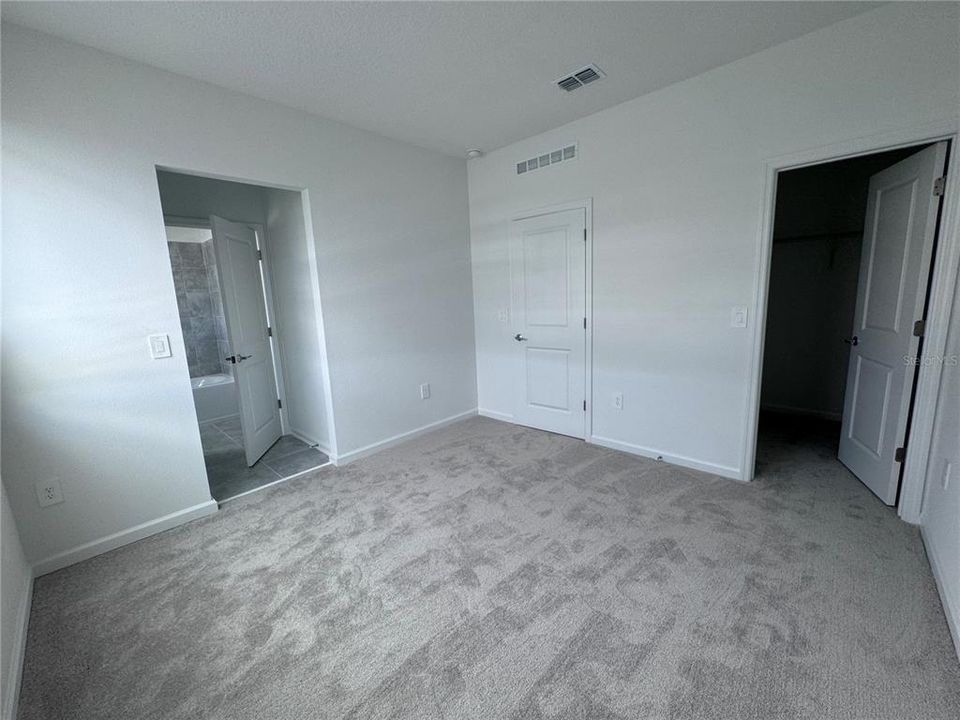 For Rent: $2,750 (3 beds, 2 baths, 2135 Square Feet)