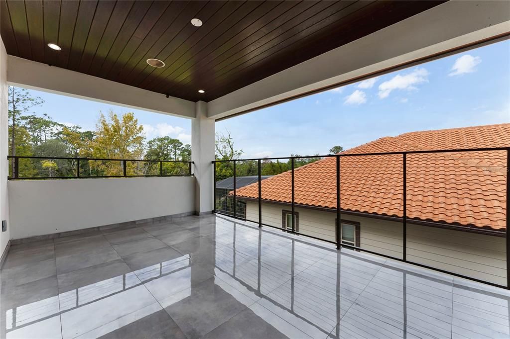 2nd Floor Balcony: Take in the serene views of the water and wildlife refuge from your private balcony. The perfect spot to enjoy your morning coffee or unwind after a long day. Beautiful tile floors.