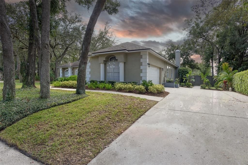 For Sale: $750,000 (4 beds, 3 baths, 2194 Square Feet)