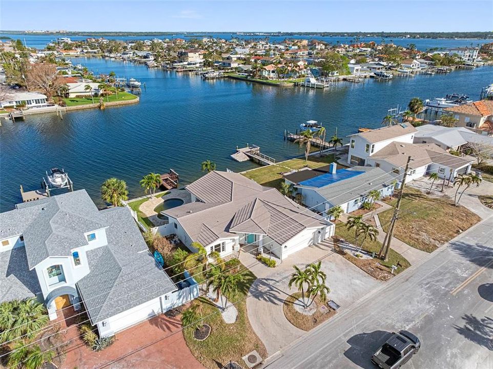 For Sale: $1,200,000 (3 beds, 2 baths, 1855 Square Feet)