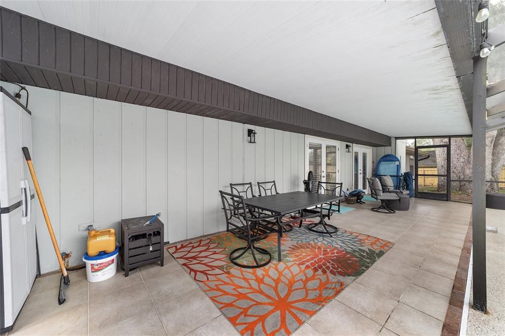 For Sale: $345,000 (3 beds, 2 baths, 1664 Square Feet)