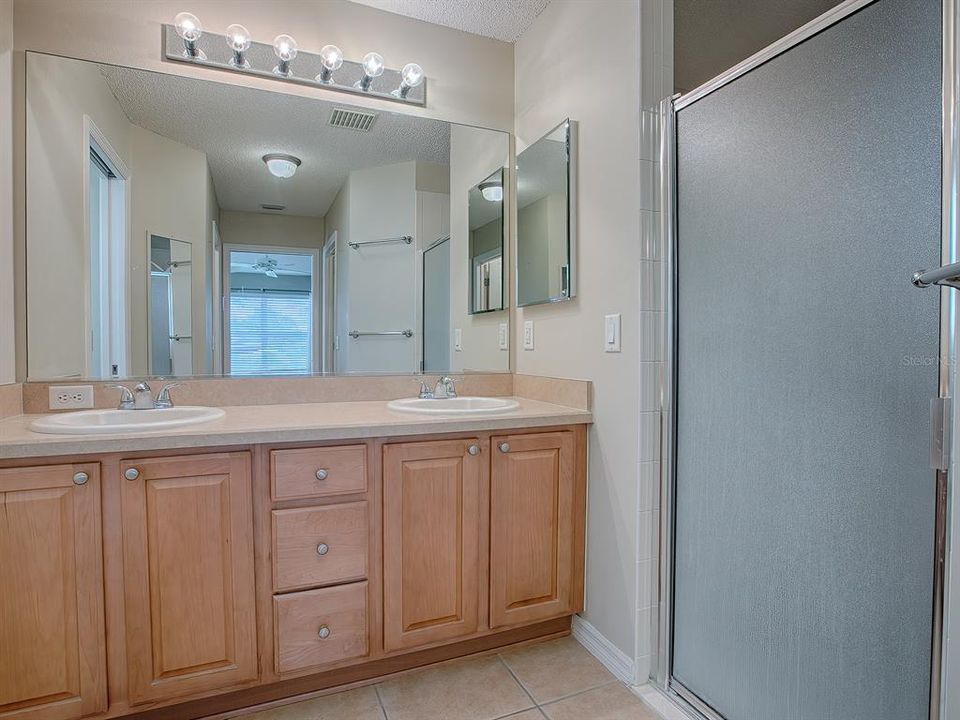 SPACIOUS WALK-IN SHOWER