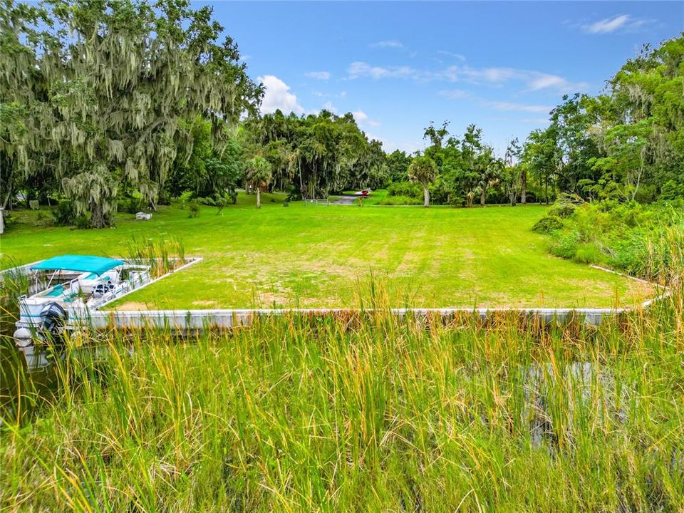 En Venta: $595,500 (1.05 acres)