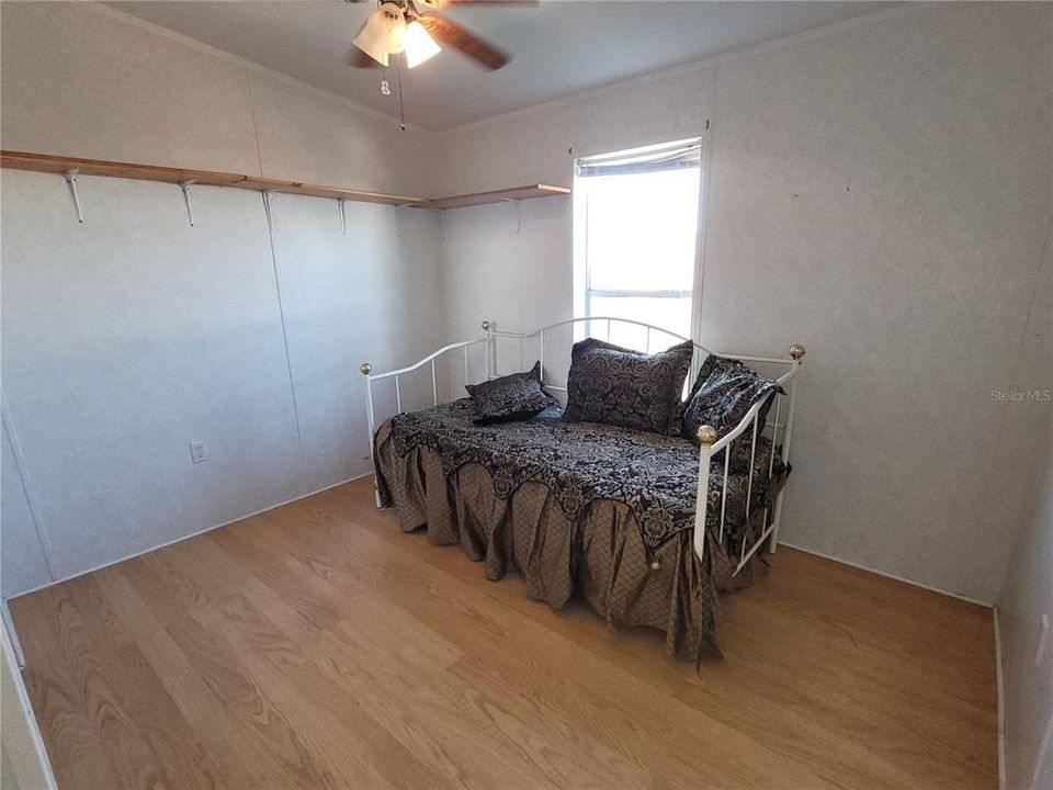 For Sale: $175,000 (2 beds, 2 baths, 1320 Square Feet)