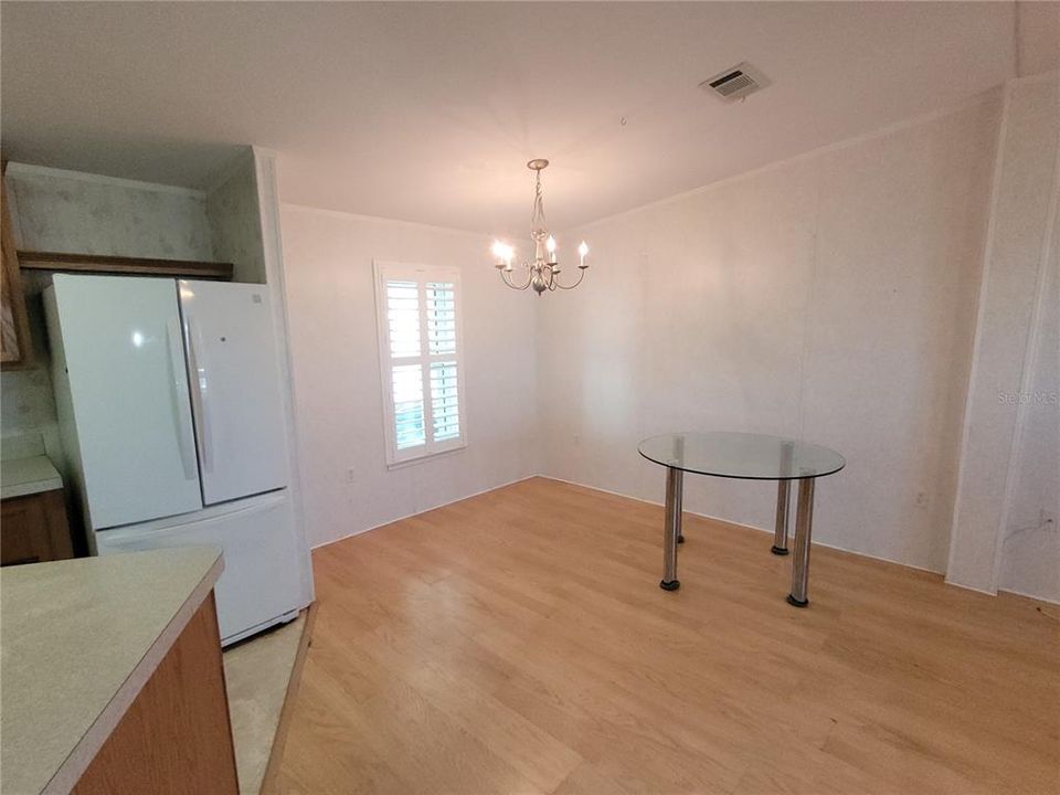 For Sale: $175,000 (2 beds, 2 baths, 1320 Square Feet)