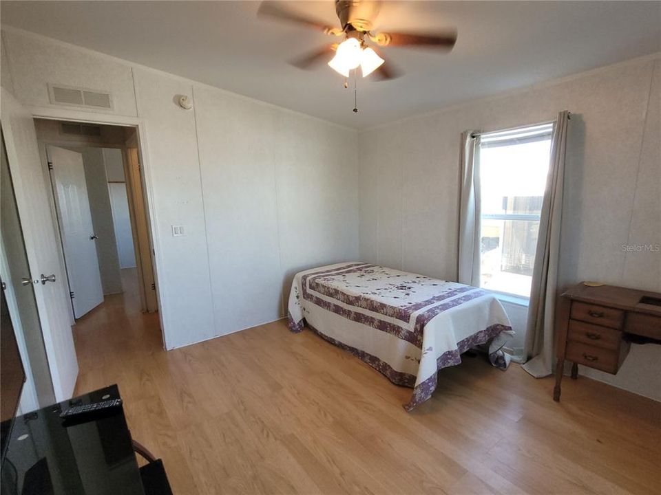 For Sale: $175,000 (2 beds, 2 baths, 1320 Square Feet)