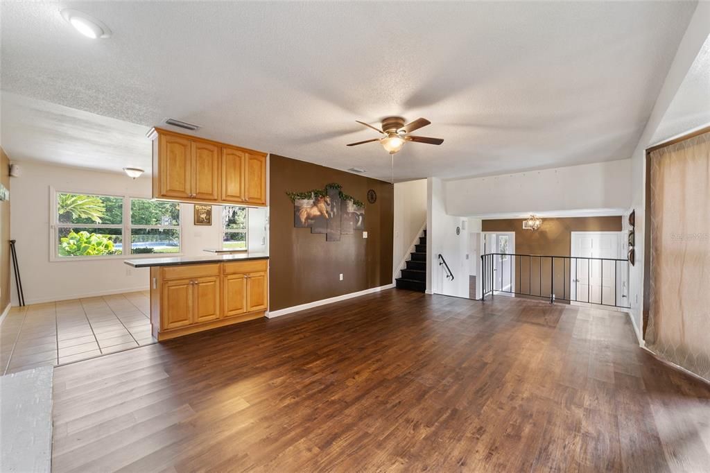 For Sale: $469,000 (4 beds, 2 baths, 2076 Square Feet)