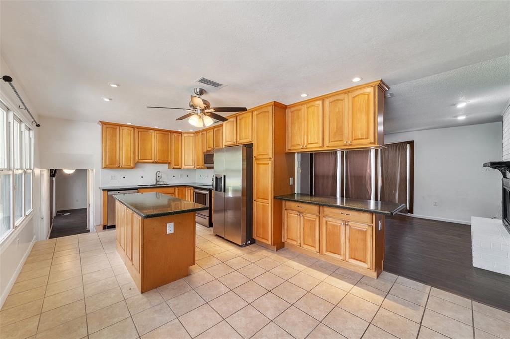 For Sale: $469,000 (4 beds, 2 baths, 2076 Square Feet)