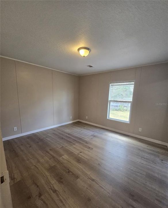 Bedroom 3 - walk-in closet.