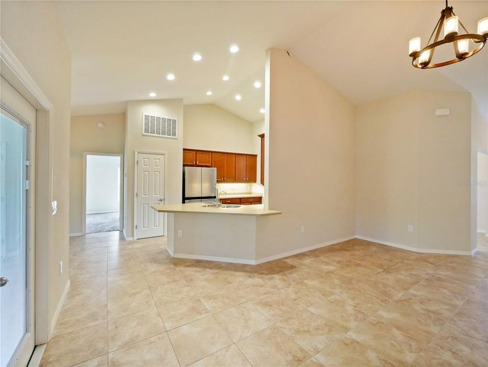 For Sale: $375,000 (4 beds, 2 baths, 1829 Square Feet)