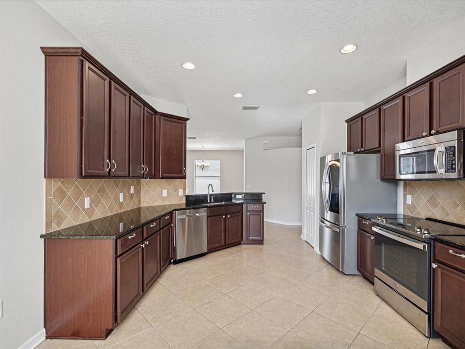 For Sale: $445,000 (4 beds, 2 baths, 2601 Square Feet)