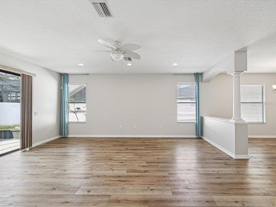 For Sale: $445,000 (4 beds, 2 baths, 2601 Square Feet)