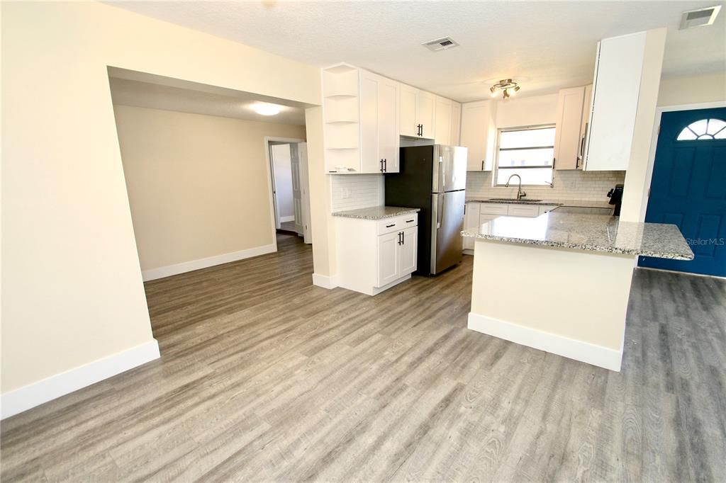 For Rent: $2,600 (3 beds, 2 baths, 1264 Square Feet)