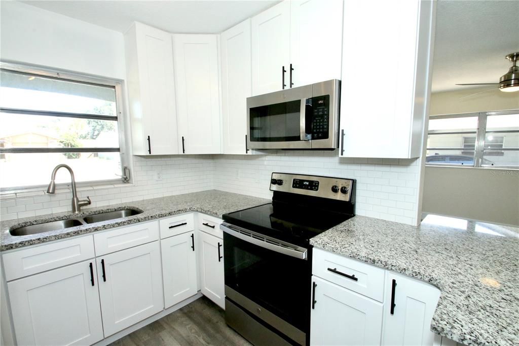 For Rent: $2,600 (3 beds, 2 baths, 1264 Square Feet)