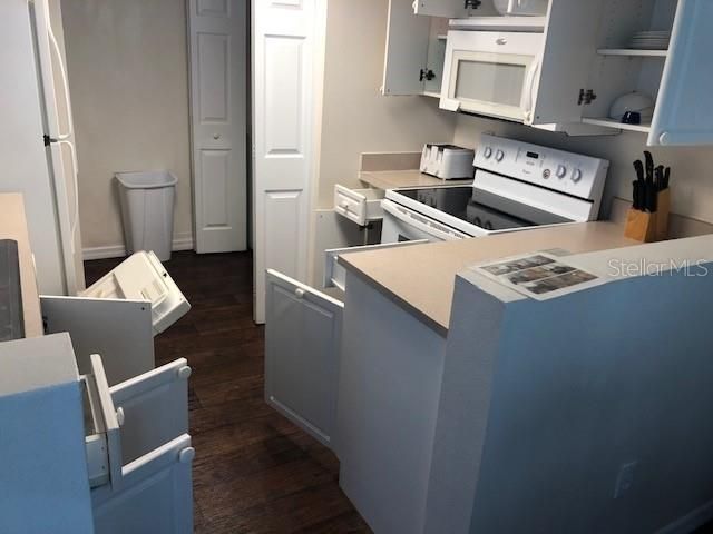 For Rent: $1,350 (3 beds, 2 baths, 1811 Square Feet)