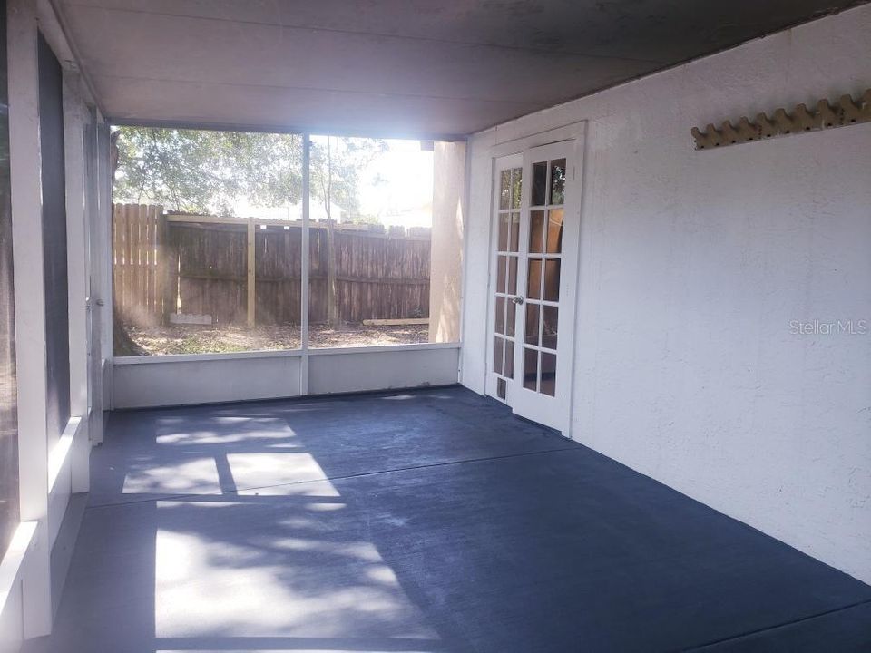 For Rent: $1,900 (3 beds, 2 baths, 1200 Square Feet)