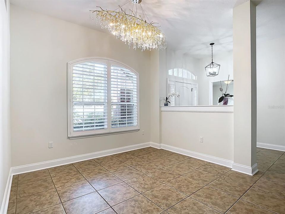 Dining room - look at the beautiful chandelier