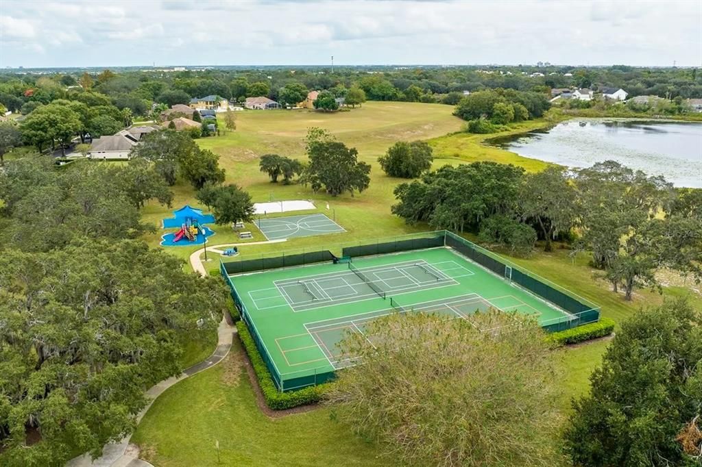 Tennis courts/ pickleball