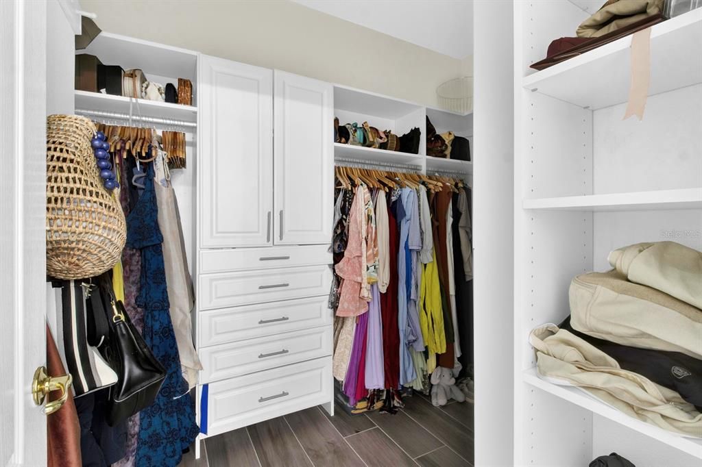 walk in closet