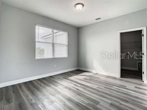 For Rent: $2,897 (4 beds, 2 baths, 1903 Square Feet)