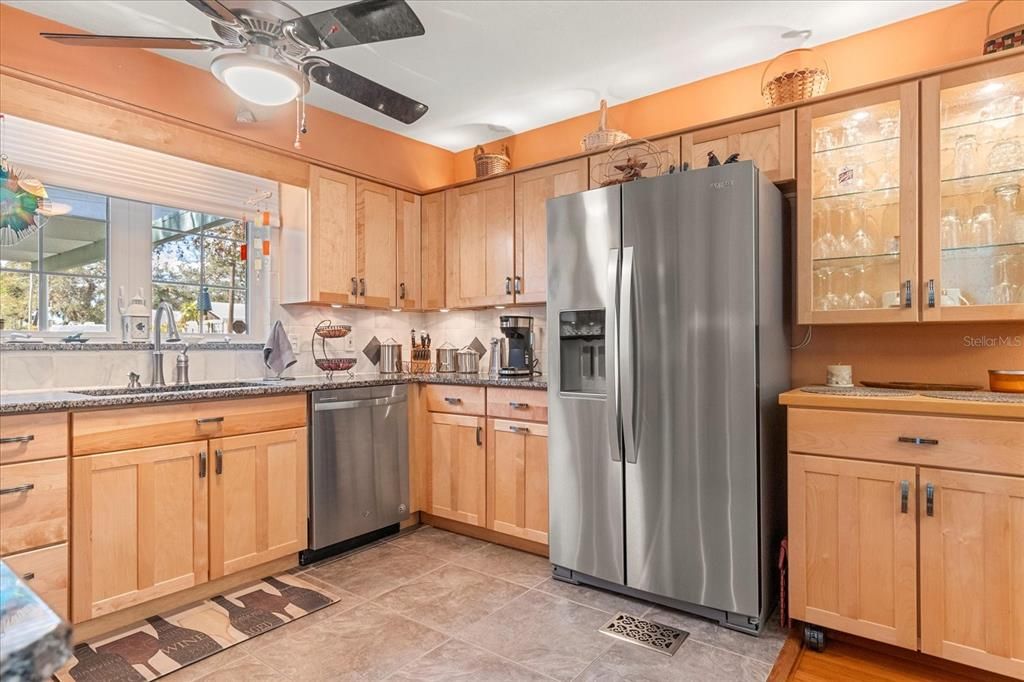 For Sale: $499,000 (2 beds, 2 baths, 1425 Square Feet)