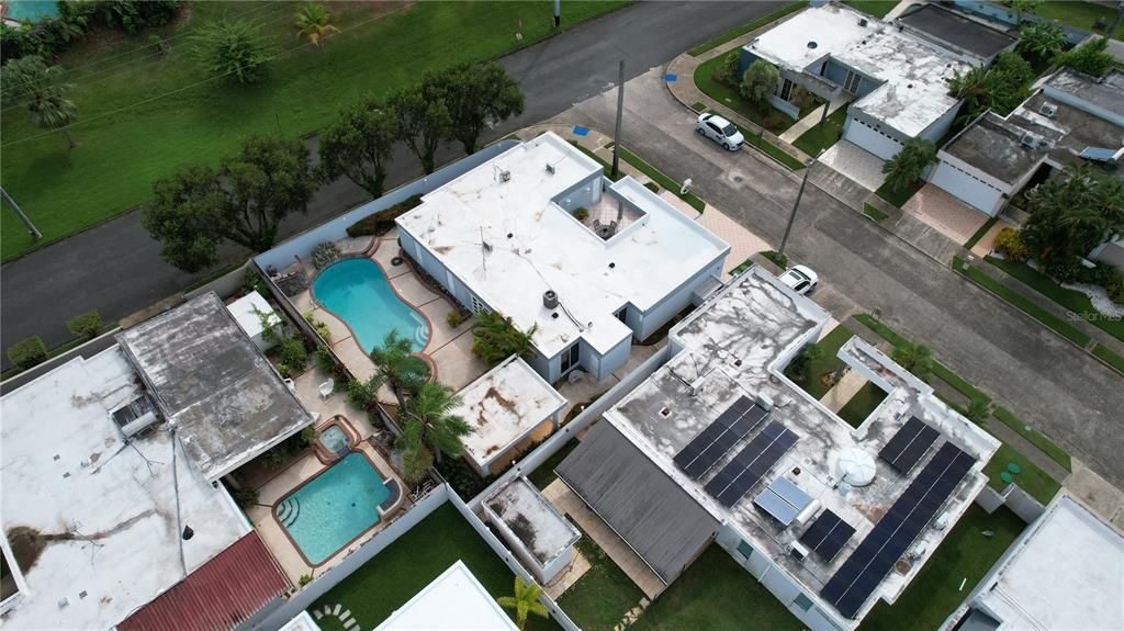 Под контрактом: $450,000 (4 спален, 2 ванн, 2284 Квадратных фут)