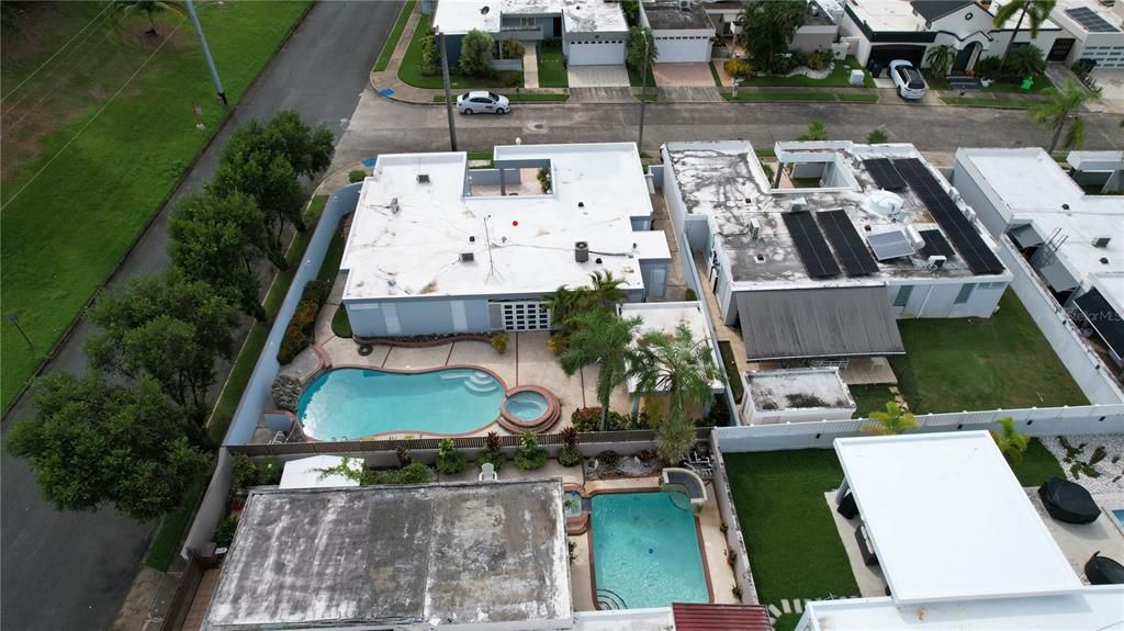 Под контрактом: $450,000 (4 спален, 2 ванн, 2284 Квадратных фут)