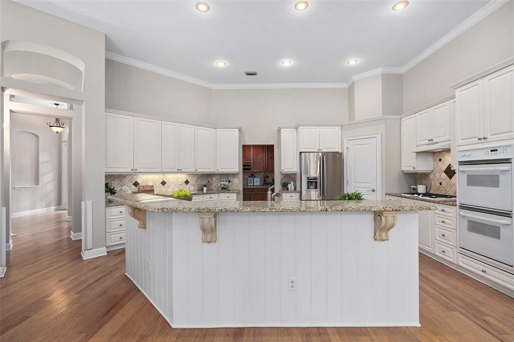 Large kitchen with breakfast bar