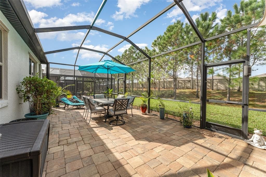 Extended lanai with pavers