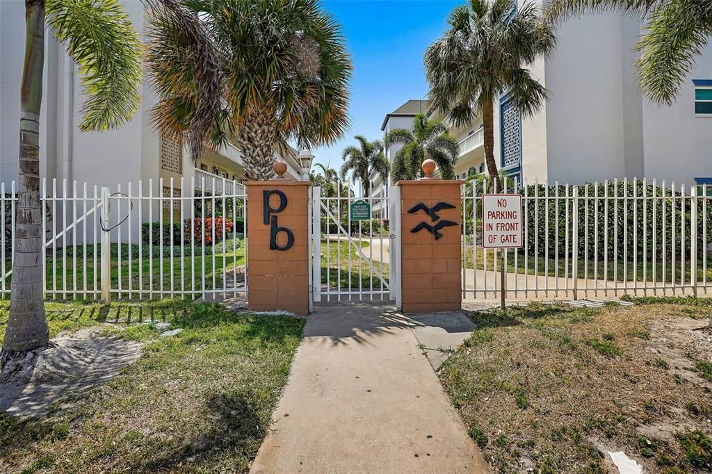 Gate to Restaurants & Shopping