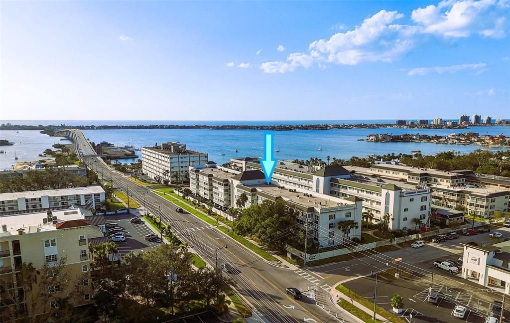 PORT BELLEAIR BUILDING 4 - TOP FLOOR #406