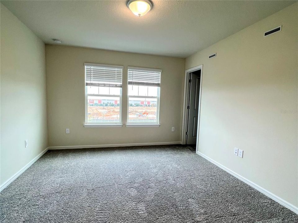 For Rent: $1,950 (3 beds, 2 baths, 1699 Square Feet)