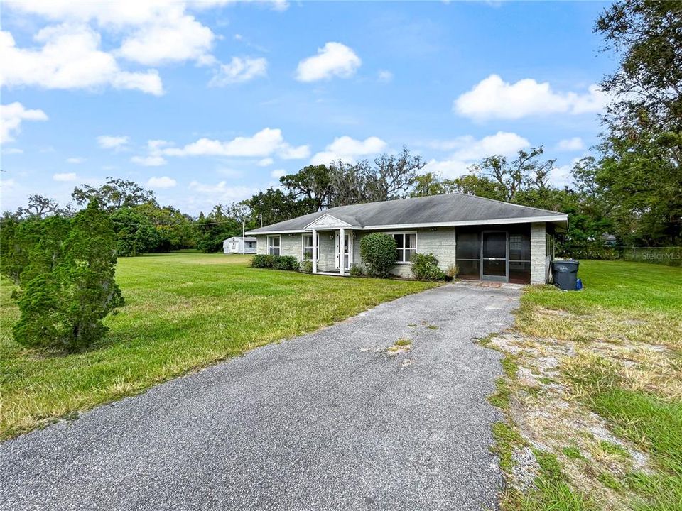 For Sale: $310,000 (3 beds, 2 baths, 1768 Square Feet)