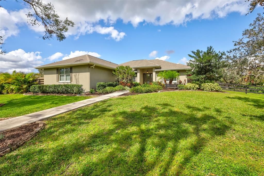 For Sale: $1,200,000 (3 beds, 2 baths, 2149 Square Feet)