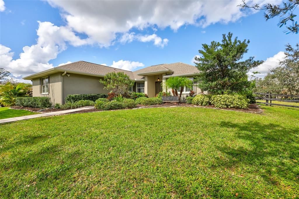 For Sale: $1,200,000 (3 beds, 2 baths, 2149 Square Feet)